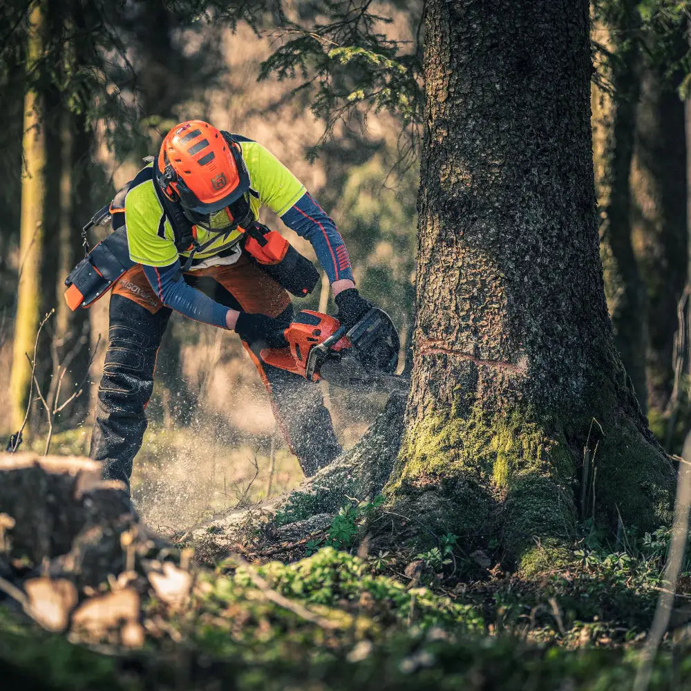 Husqvarna 560 XP Chainsaw - Skyland Equipment Ltd