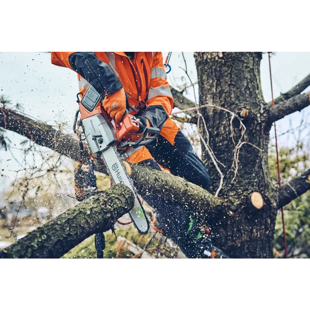 Husqvarna T542iG XP Battery Chainsaw - Heated Handle - Chainsaw