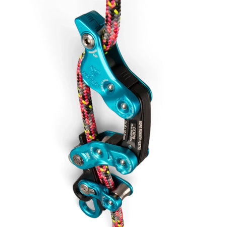 Notch Rope Runner Vertec side view with rope
