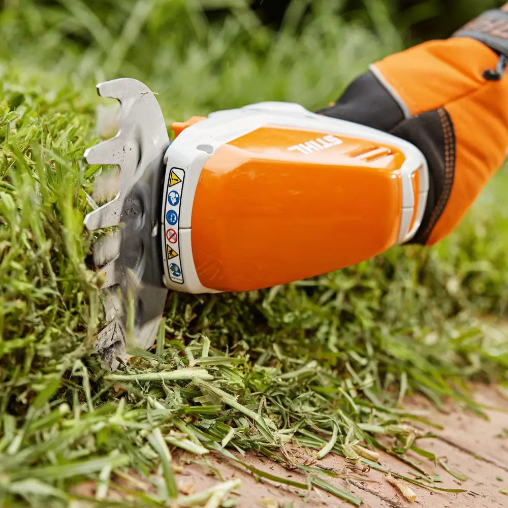 Stihl HSA 26 Cordless Shrub/Grass Shears - Skyland Equipment Ltd